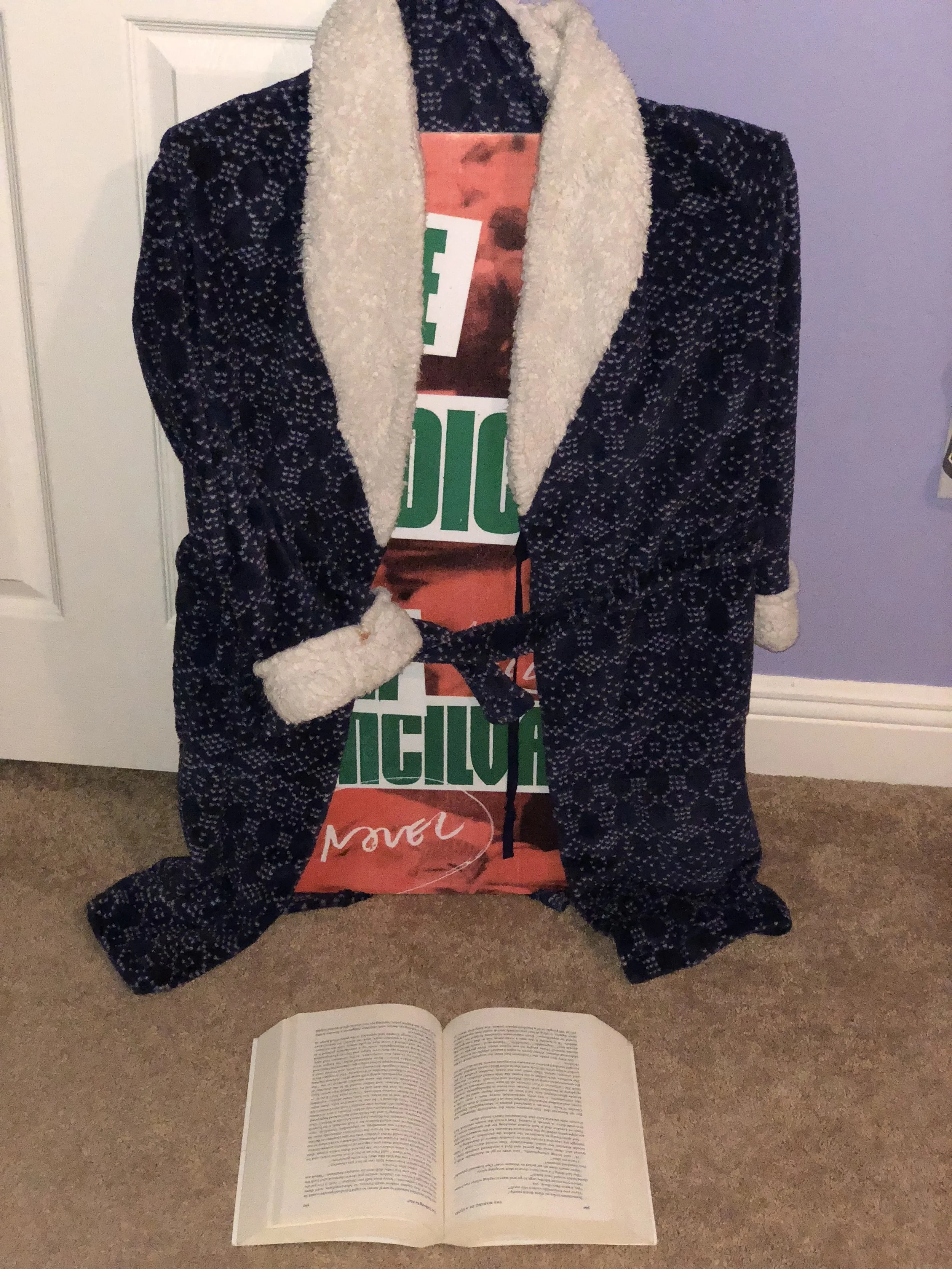  A book reading a book. Meta! 