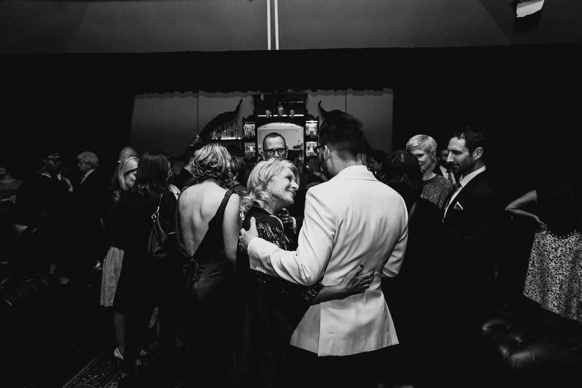 Melbourne candid wedding photographer-150.jpg