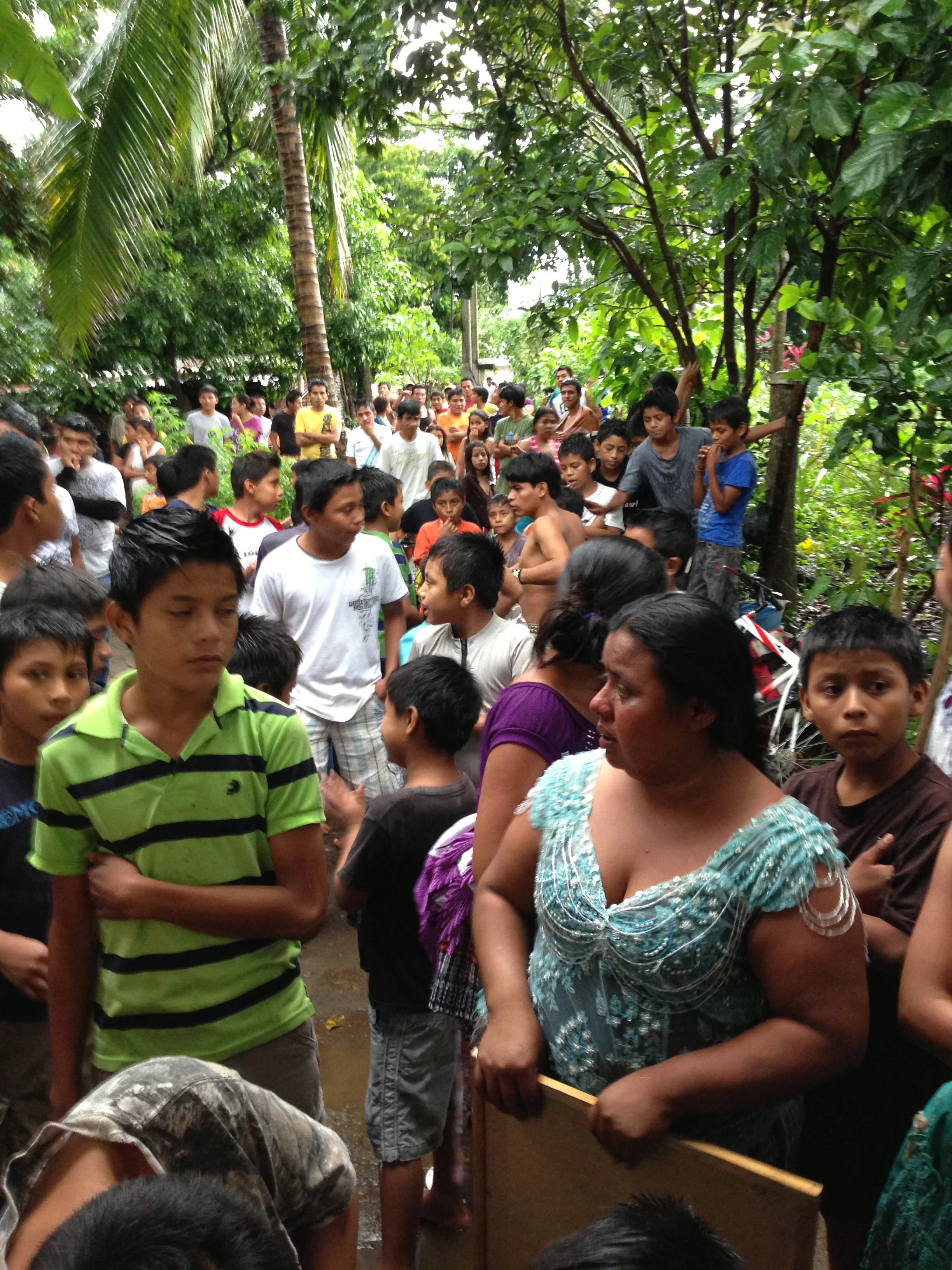 The crowd watching the Bomberos doing their job!