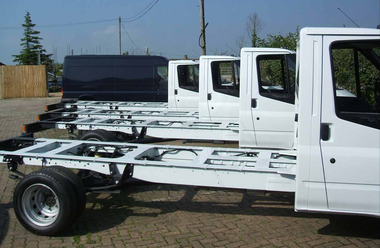 Business vehicle purchasers of Lorries, trucks, trucks, tippers