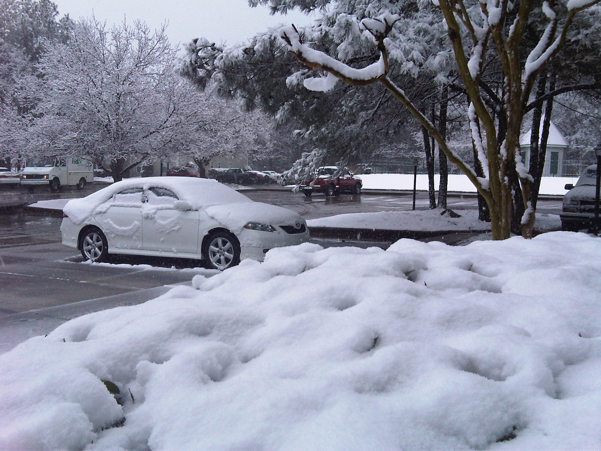Some More Snow Pics From My Apartment Complex And Drive Home