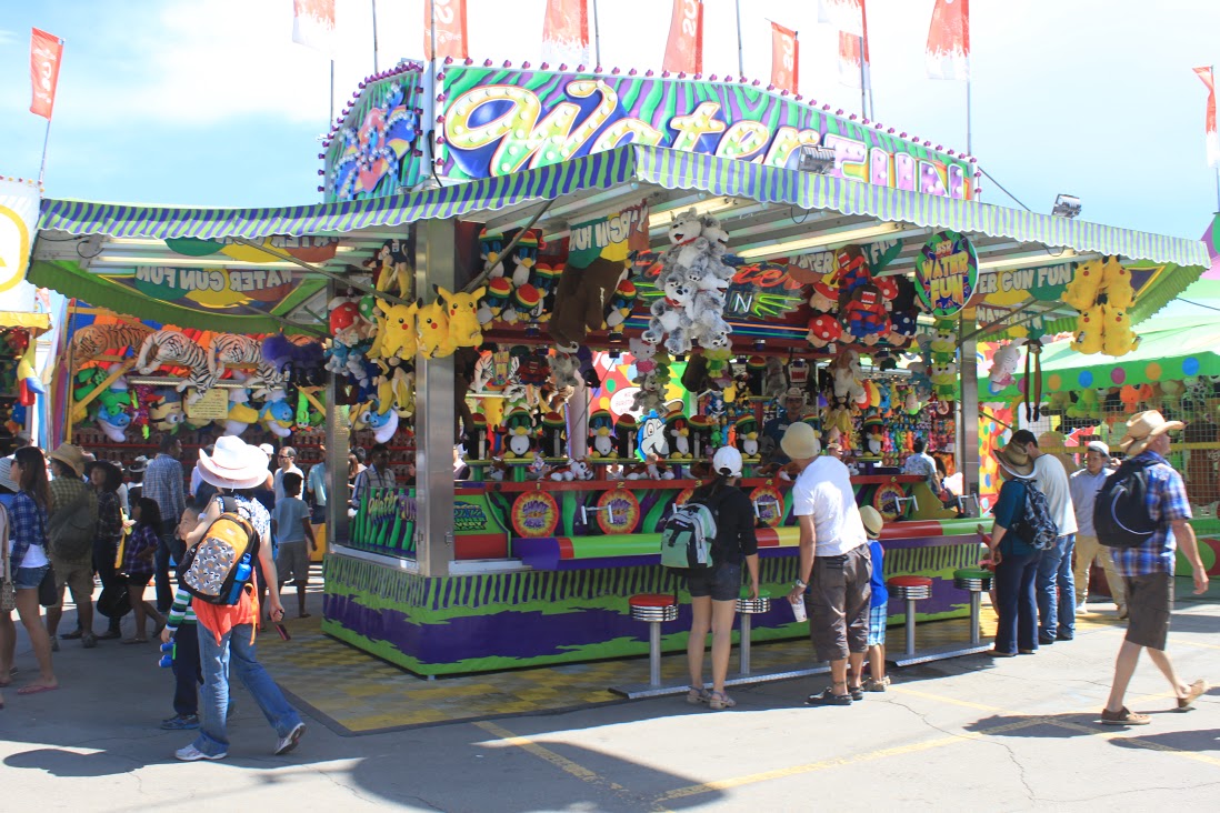 Game of chance, Calgary Stampede midway (Photo: Shelagh McHugh Cherak)
