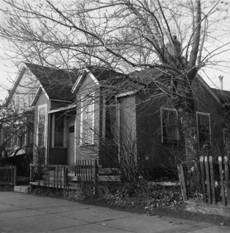 Pearl Miller ran her brothel in this house at 526 - 9th Avenue SE in the late 1920s. Today, Loft 112 remembers Miller with its Pearl's Place Creative Residency, a program that operates in the Loft's literary/creative space located directly behind what used to be Pearl Miller's house. (Photo: Calgary Public Library )