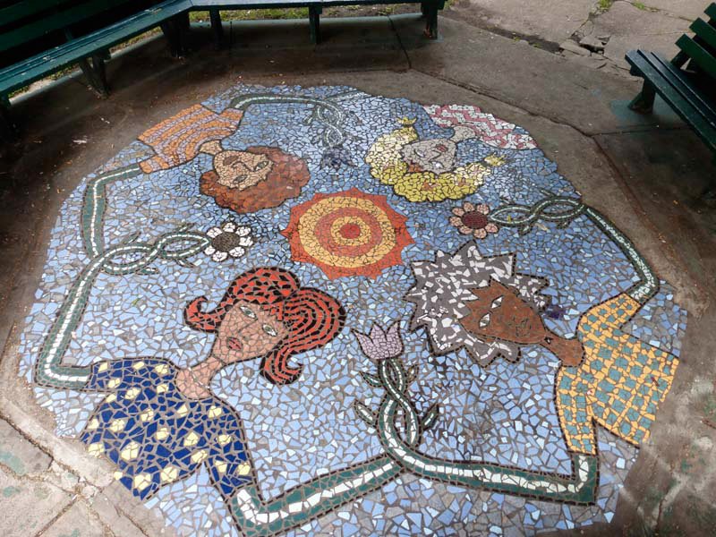 mural-pittsburgh-wilkinsburg-mlk-holbrook-savido-gist-wood-st-franklin-ave-strength-inc--amazingcourtyard-2014-gazebo-mosaic-floor.jpg