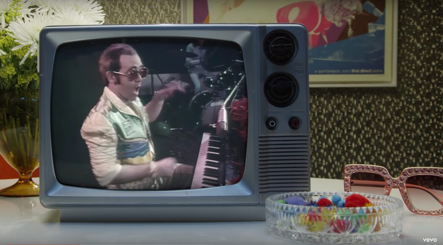 elton_0002_Layer-Comp-4.png