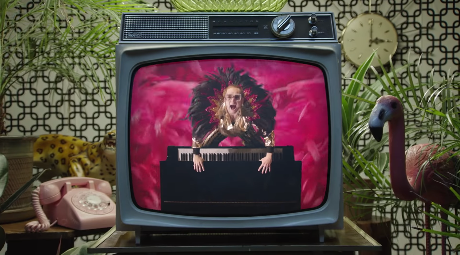 elton_0004_Layer-Comp-6.png