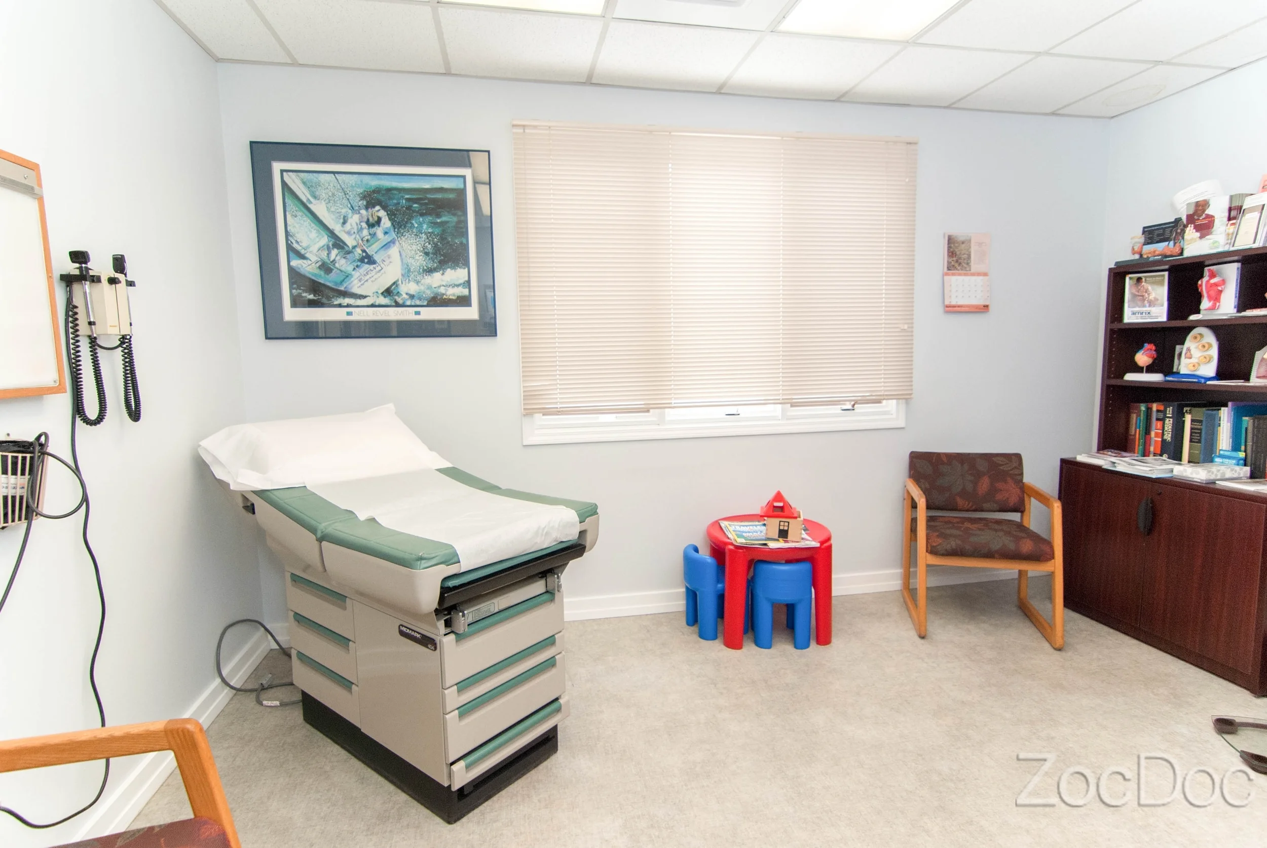 Family room photo.jpg