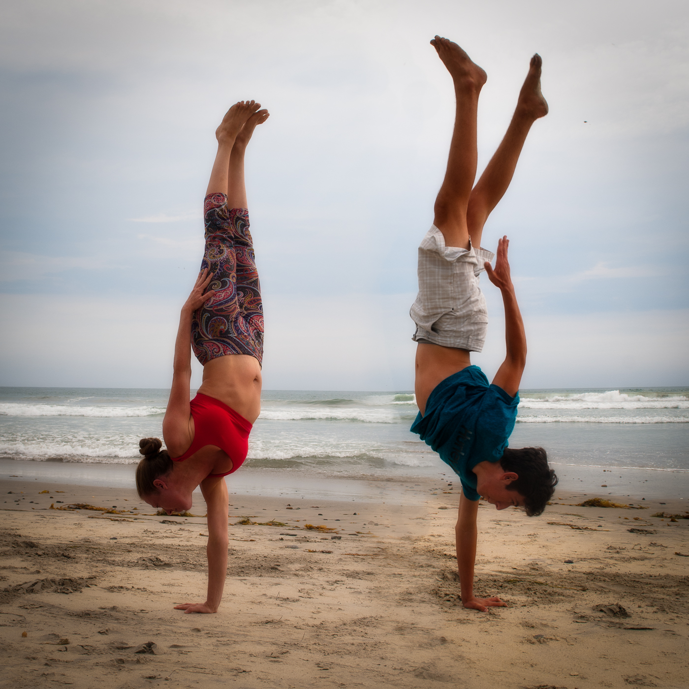 meandmyboy-handstand-2.jpg