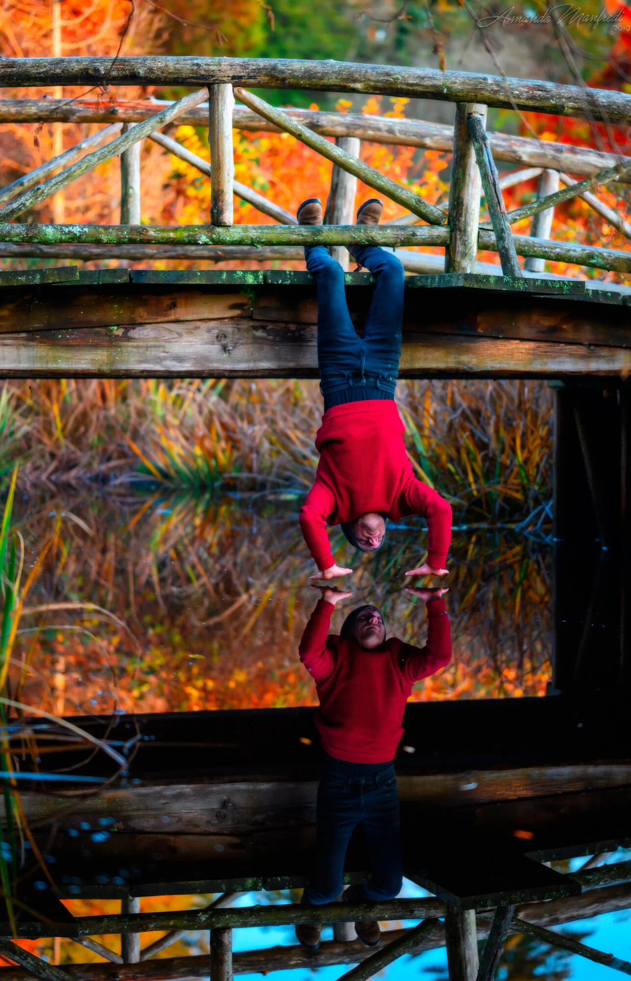 Joshua-handstand-reflection.jpg