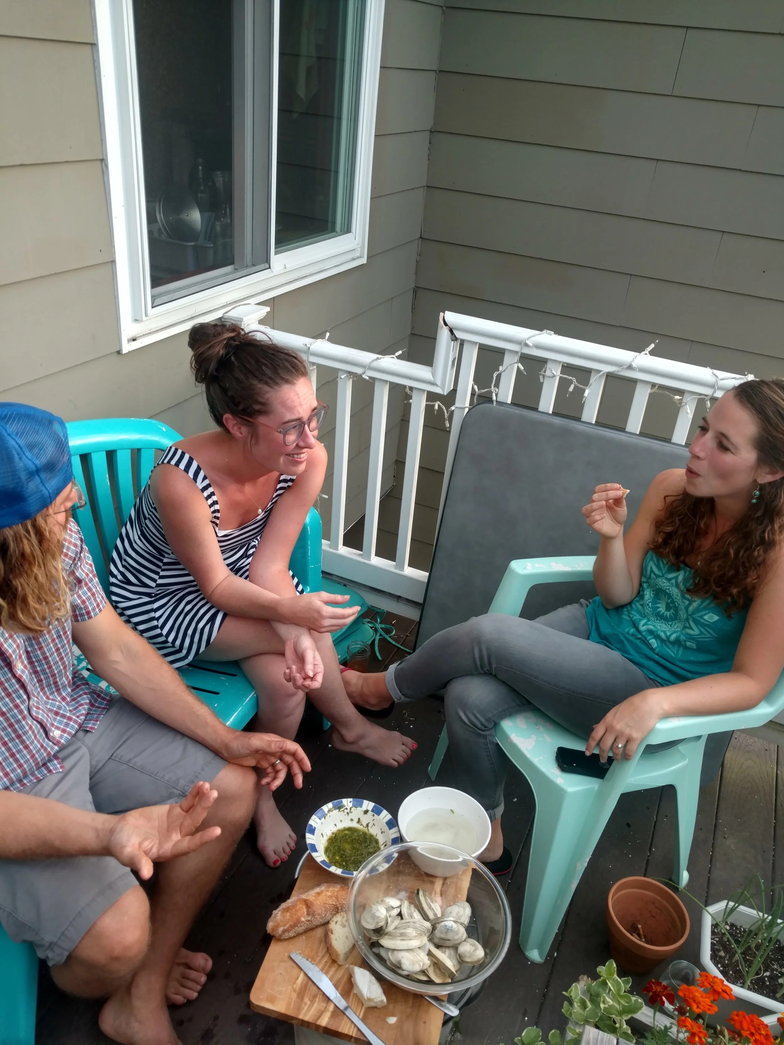 Friday night crew enjoying steamers out on the porch