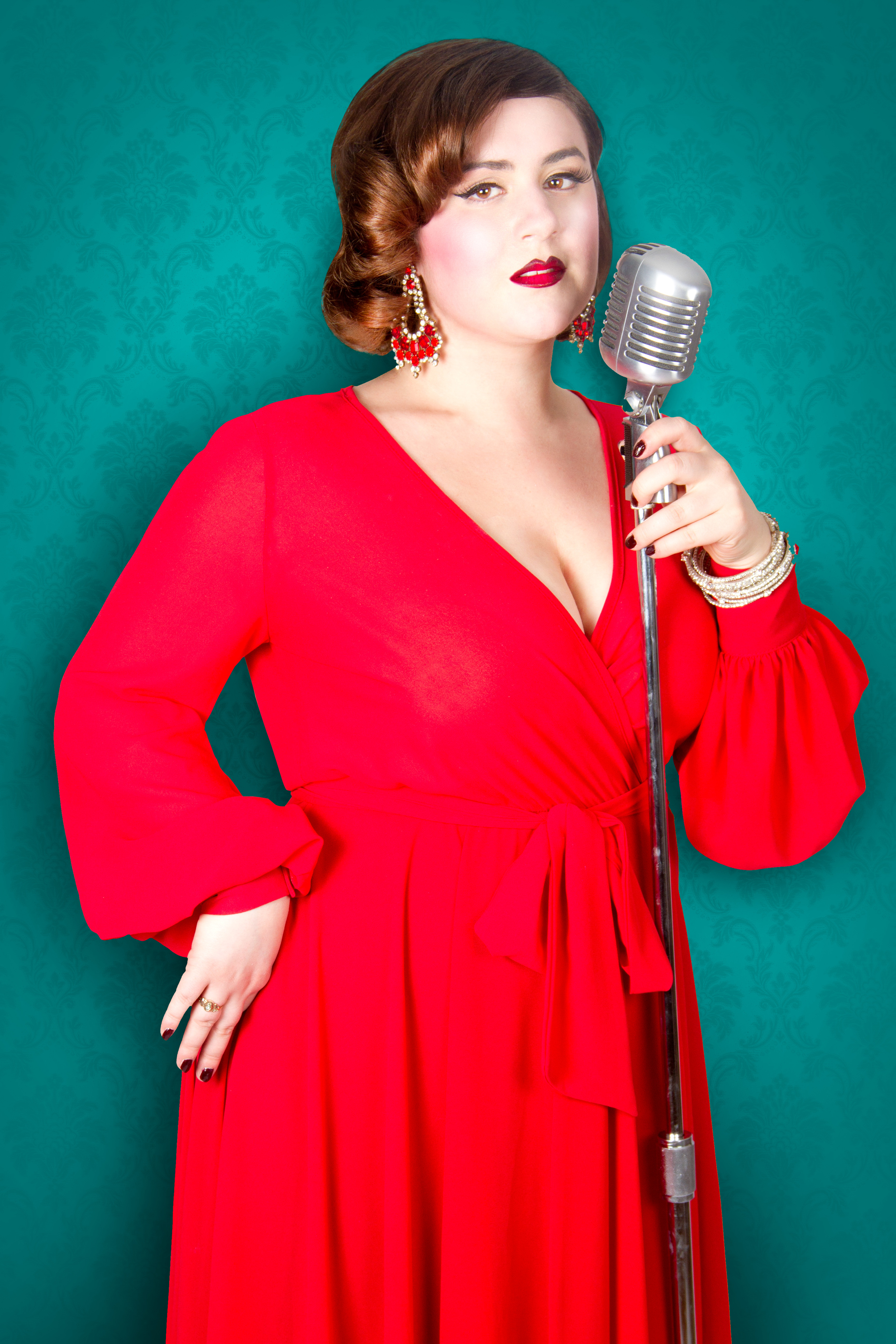 Shy Shy Schullie de la troupe Cabaret Capone, Photo par Frank Lam