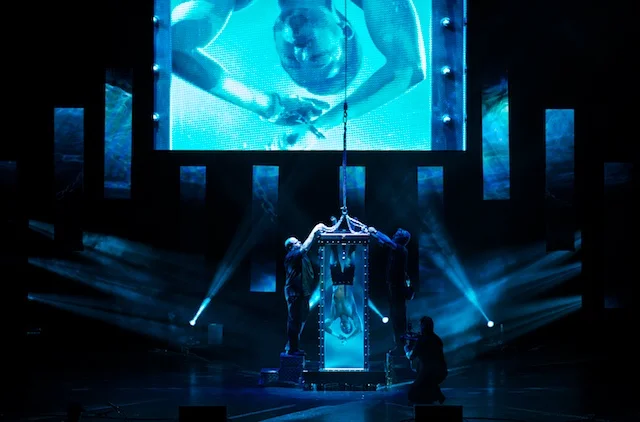 Illusionists Broadway 08.jpg