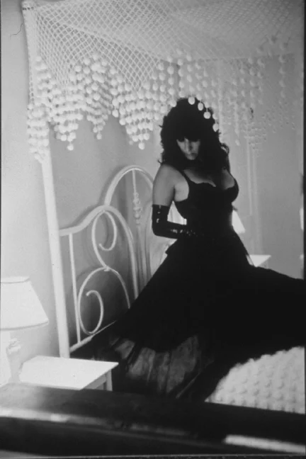 Bed 1 (Mourning series)
