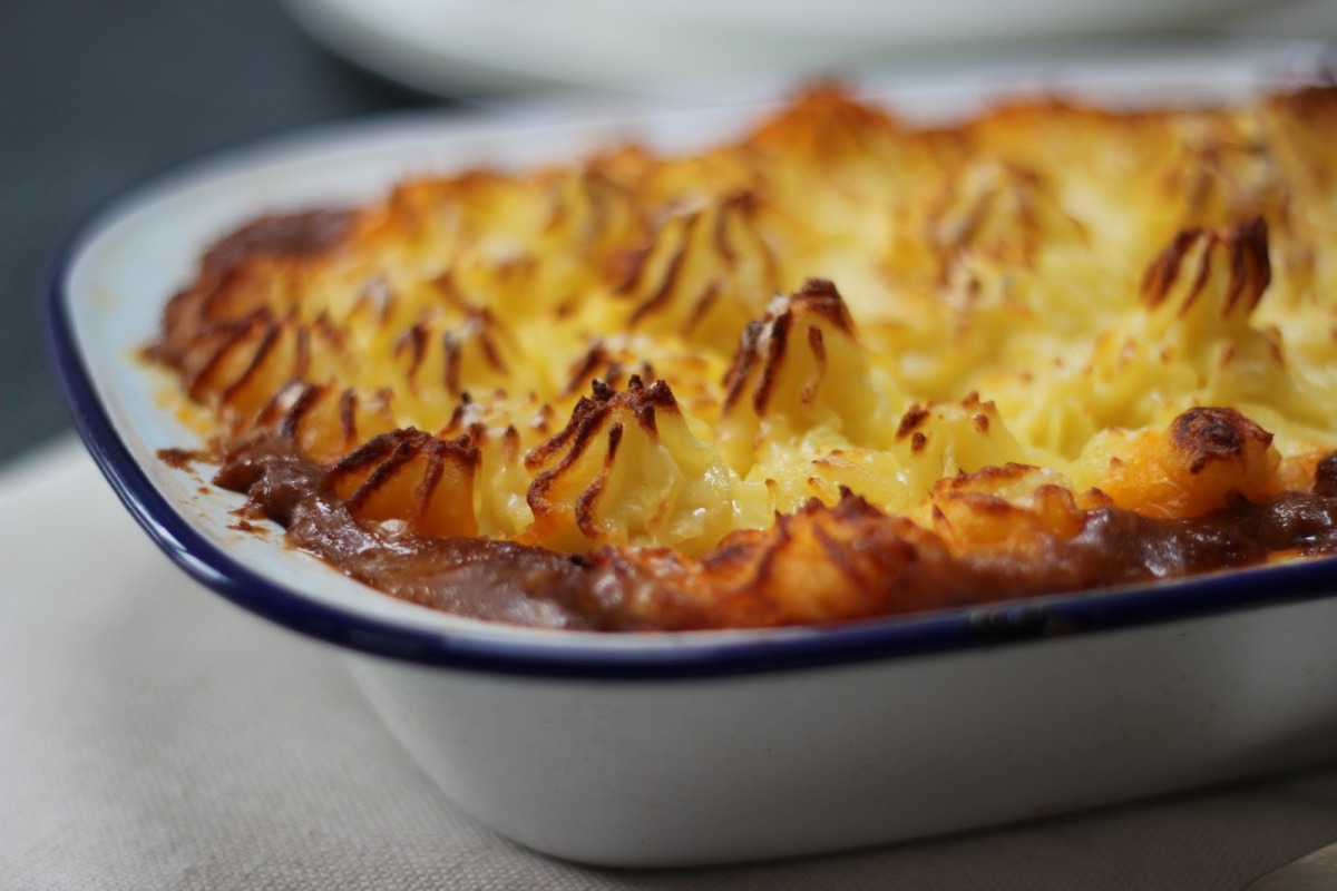 Dark Ale Cottage Pie With Vintage Cheddar Mash Top The Kitchen