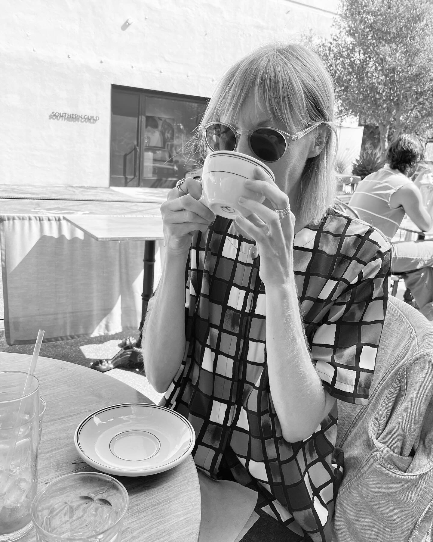 Exercise in POV
What is alright 
&amp; more fun

Showing my face (kind of)
Casual notes
David Byrne, Stop Making Sense
Coffee w/ friends 
Sitting in parks w/ friends
Jessie Homer French
Tactile