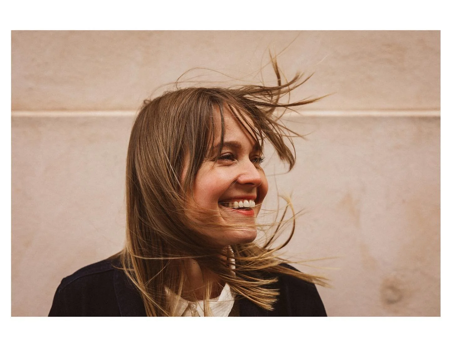 Tukka hulmuten viikonloppuun! 💫

#henkil&ouml;kuvaus #henkil&ouml;kuvausmilj&ouml;&ouml;ss&auml; #potrettikuvaus #valokuvaus #valokuvaajahelsinki #cvkuvaus #cvkuvaushelsinki #cvkuvausmilj&ouml;&ouml;ss&auml; #milj&ouml;&ouml;kuvaus #tuulitukka #viik