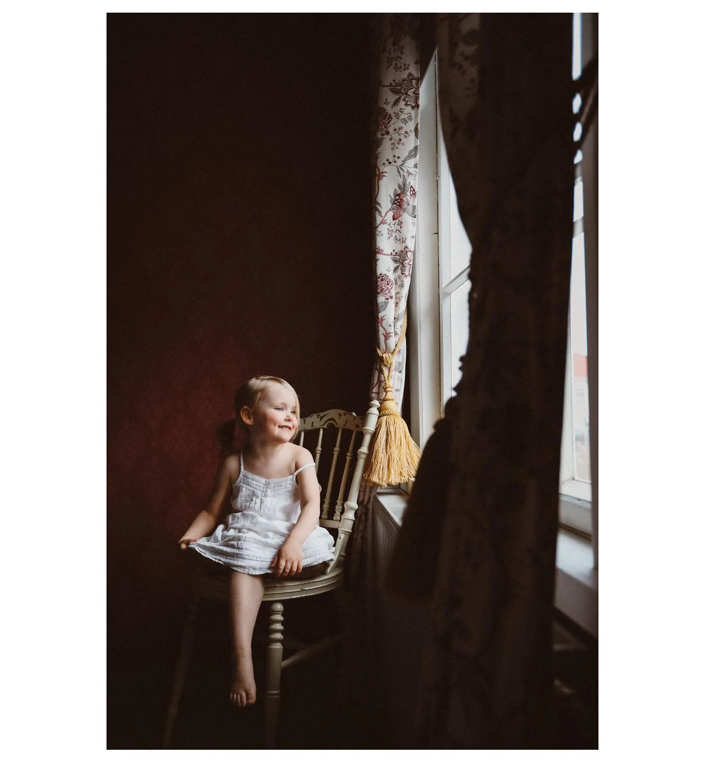 Vuoden 2023 aikana koettu stressi ja uupumus on yritt&auml;nyt j&auml;tt&auml;&auml; alleen vuoden aikana tapahtuneet kivat muistot. Onneksi on kuvia niist&auml; ihanista hetkist&auml;, jotka muistuttaa my&ouml;s ilon tunteista, kuten t&auml;m&auml; 