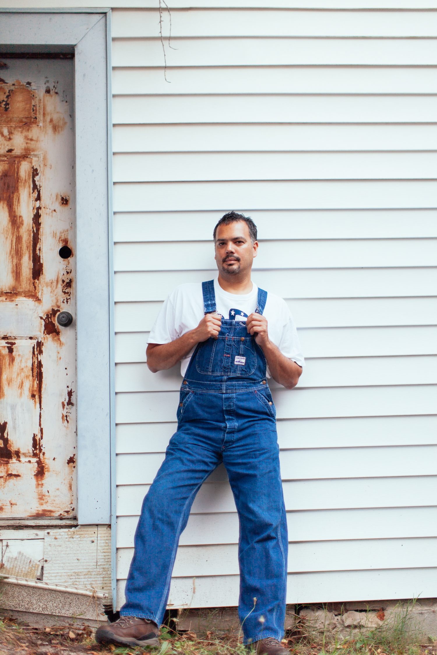 Aaron_RusticDoor_FujiProvia400Xdoubleneg-4607.jpg