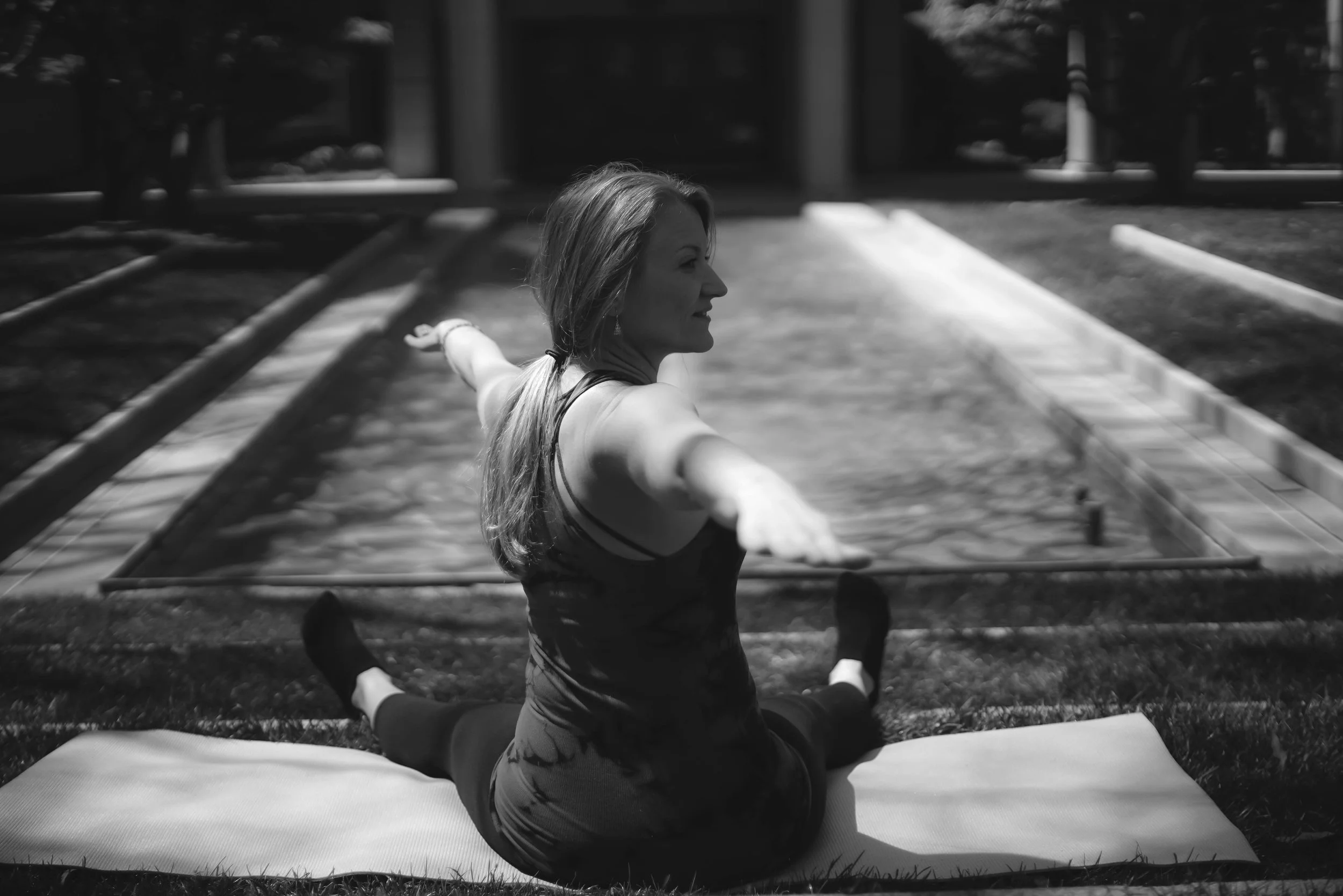 B&W-10.jpg