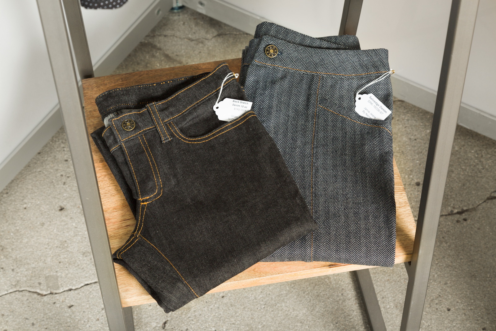 GINGER JEANS DESIGNED BY CLOSET CASE PATTERNS , MADE BY PINK SUEDE SHOE , FEATURING BLACK STRETCH DENIM 10 OZ. JAMIE JEANS DESIGNED BY NAMED CLOTHING , MADE BY KNITTY BITTIES, FEATURING SELVEDGE DENIM (SRK-16006-67)