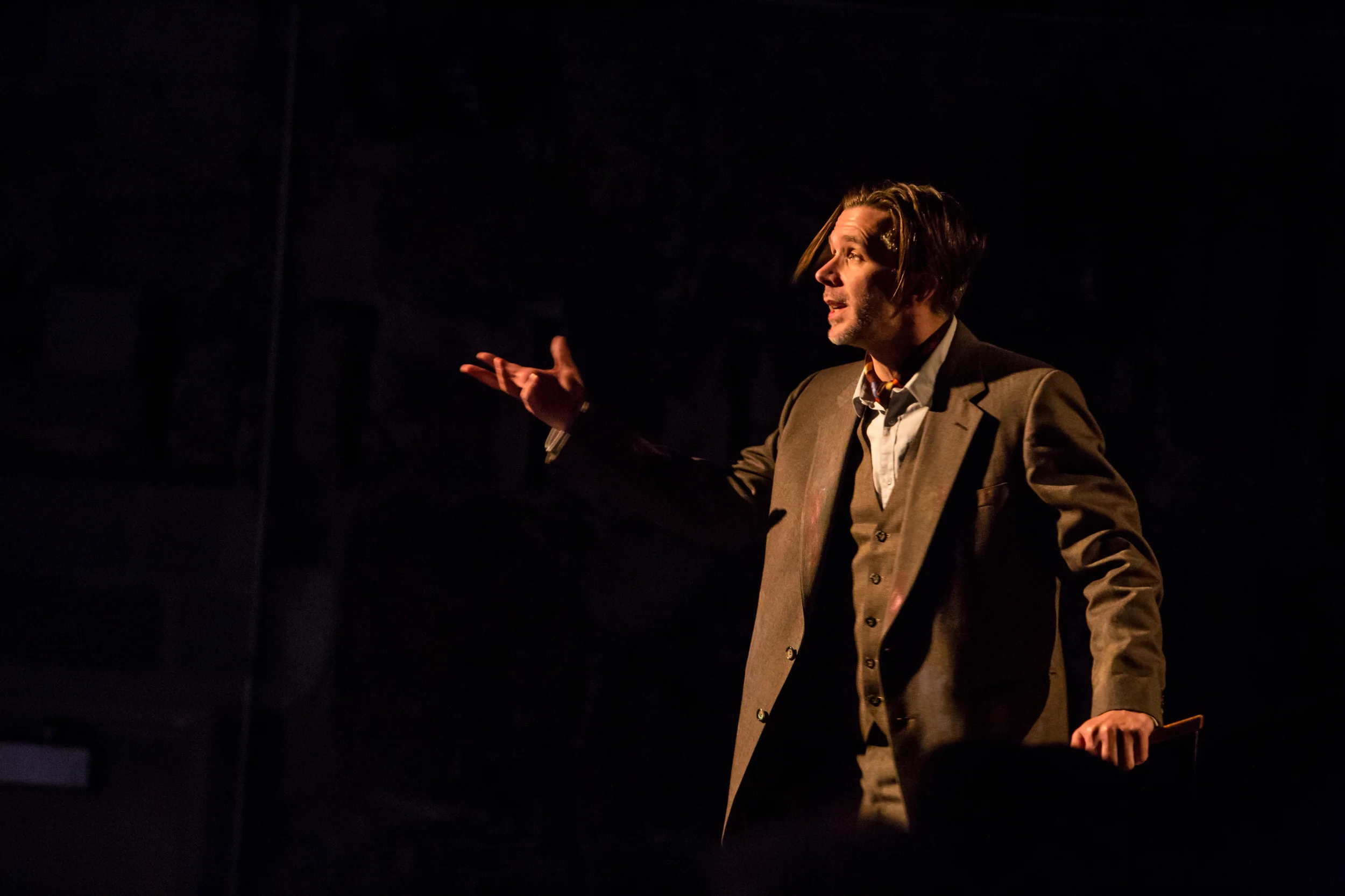 James Lekvin as Monet