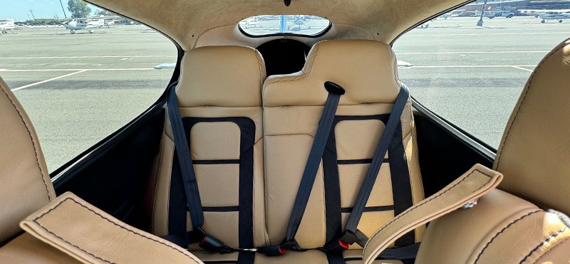 JATO-Cirrus-SR22T-N312XX-rear-seats.jpg