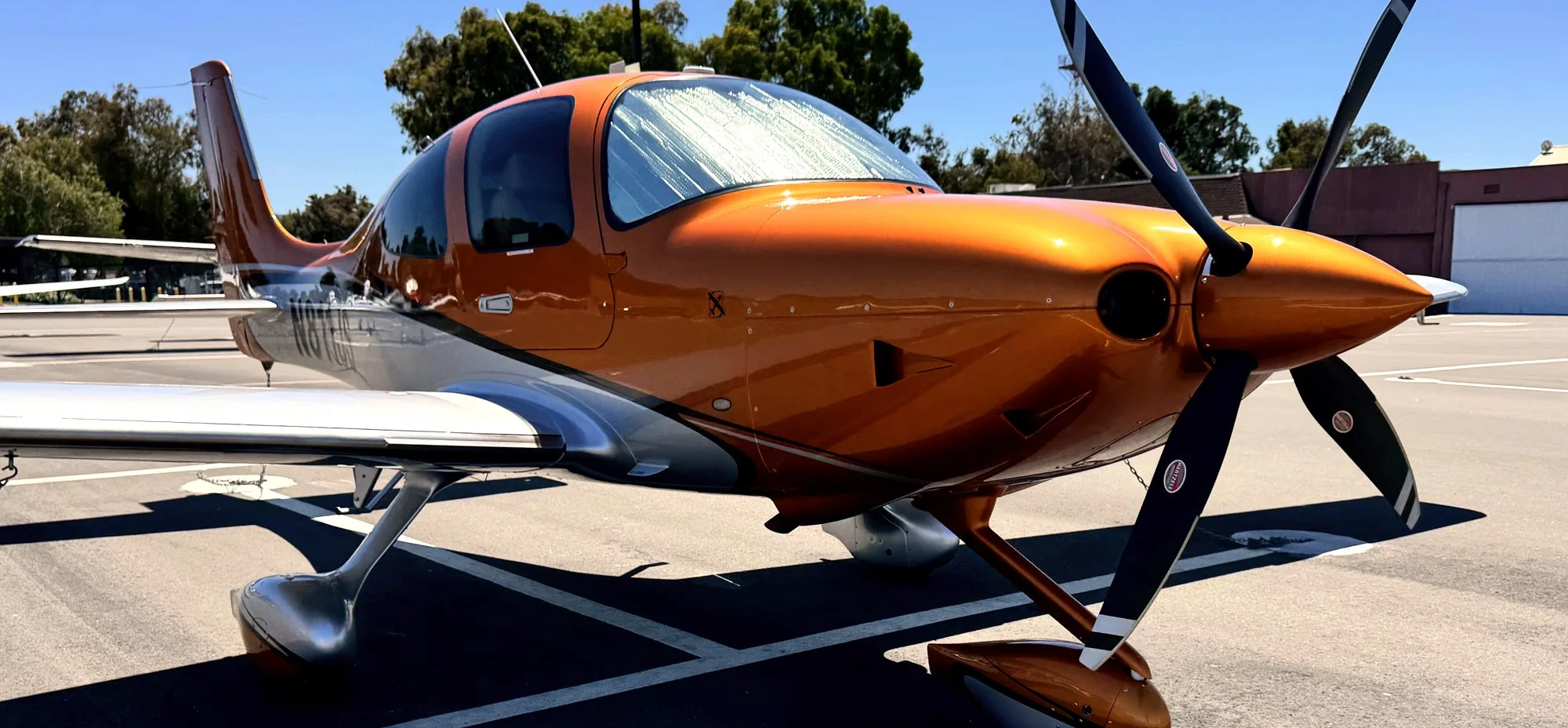 JATO-Cirrus-SR22T-G7-N811JS-right-side.jpg