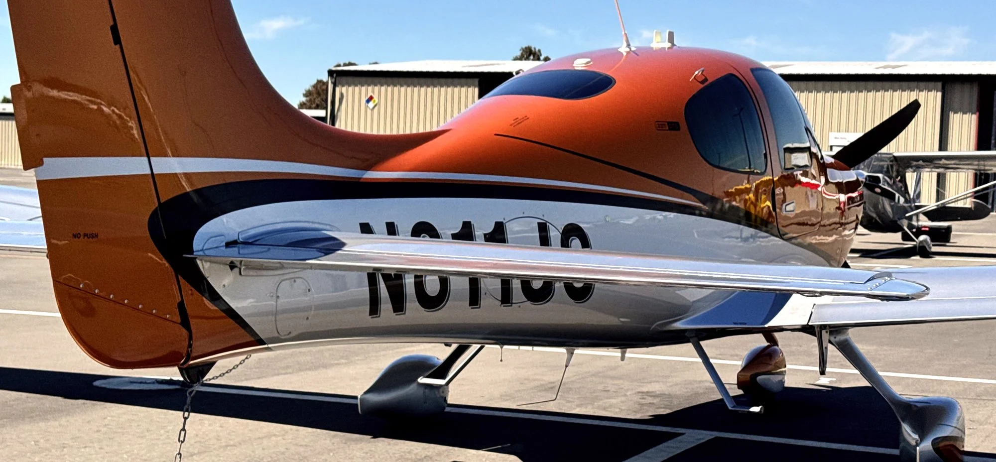 JATO-Cirrus-SR22T-G7-N811JS-tail.jpg