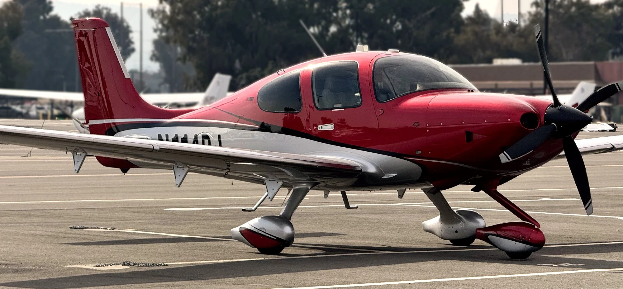 JATO-Cirrus-SR22T-G7+-N8114R-right-side.jpg