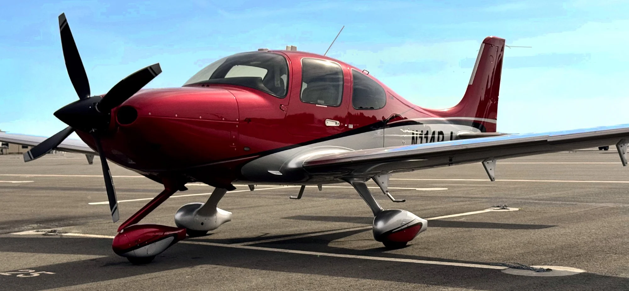 N114RJ 2025 Cirrus SR22 Turbo G7+ Garmin Perspective Touch+, Autoland