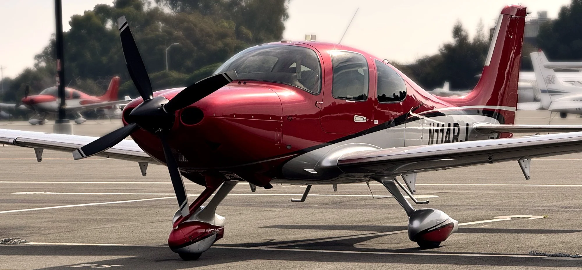 JATO-Cirrus-SR22T-G7+-N8114RJ-front-left.jpg