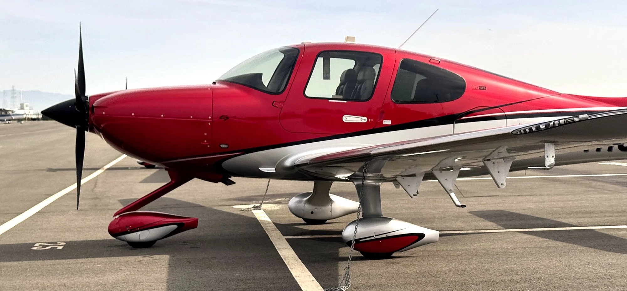 JATO-Cirrus-SR22T-G7+-N8114RJ-left-side.jpg