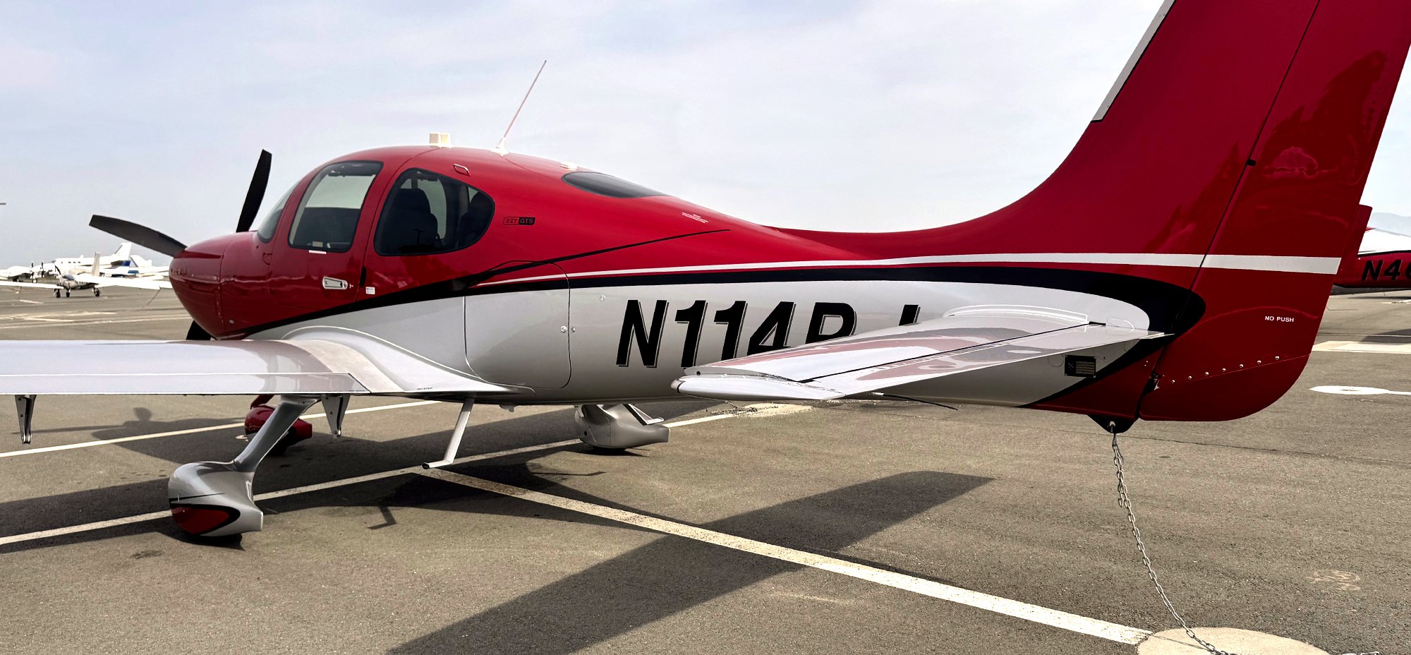 JATO-Cirrus-SR22T-G7+-N8114RJ-pilot-left.jpg