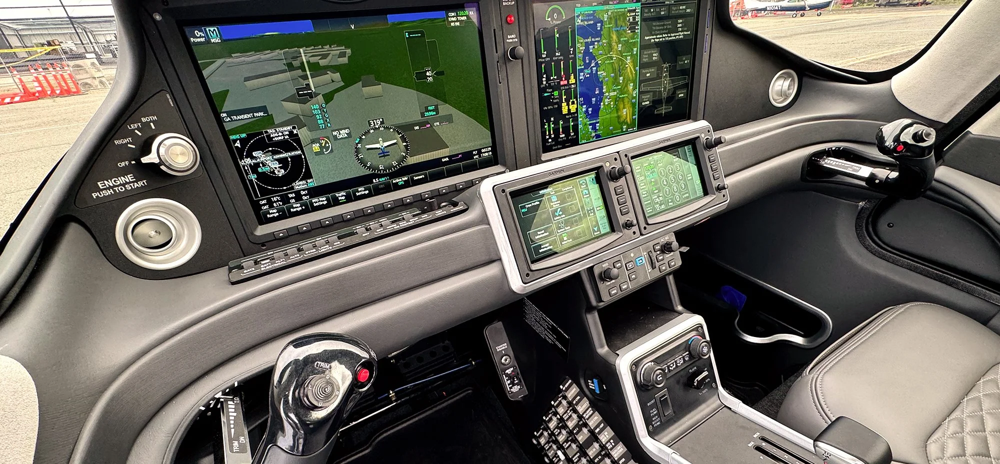 N51RE-Cirrus-SR22T-G7Plus-avionics.jpg