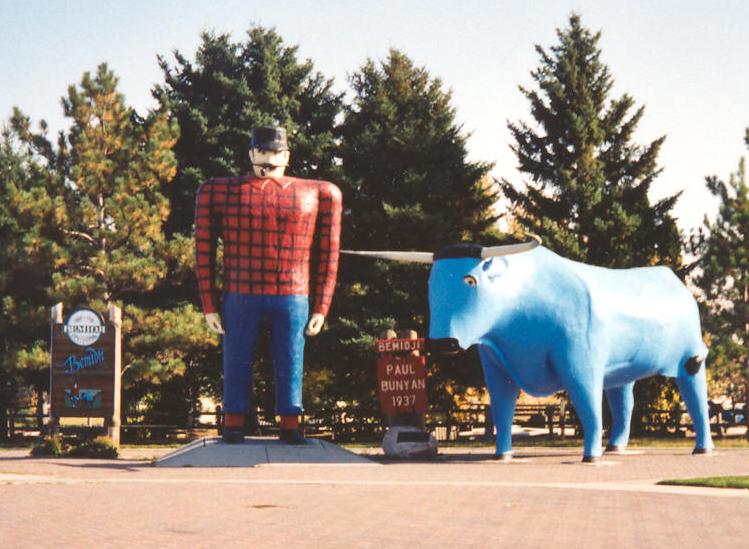 Paul_Bunyan_and_Babe_statues_Bemidji_Minnesota_crop.JPG