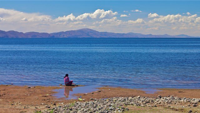Vista del lago Titicaca desde la isla de Amantaní.