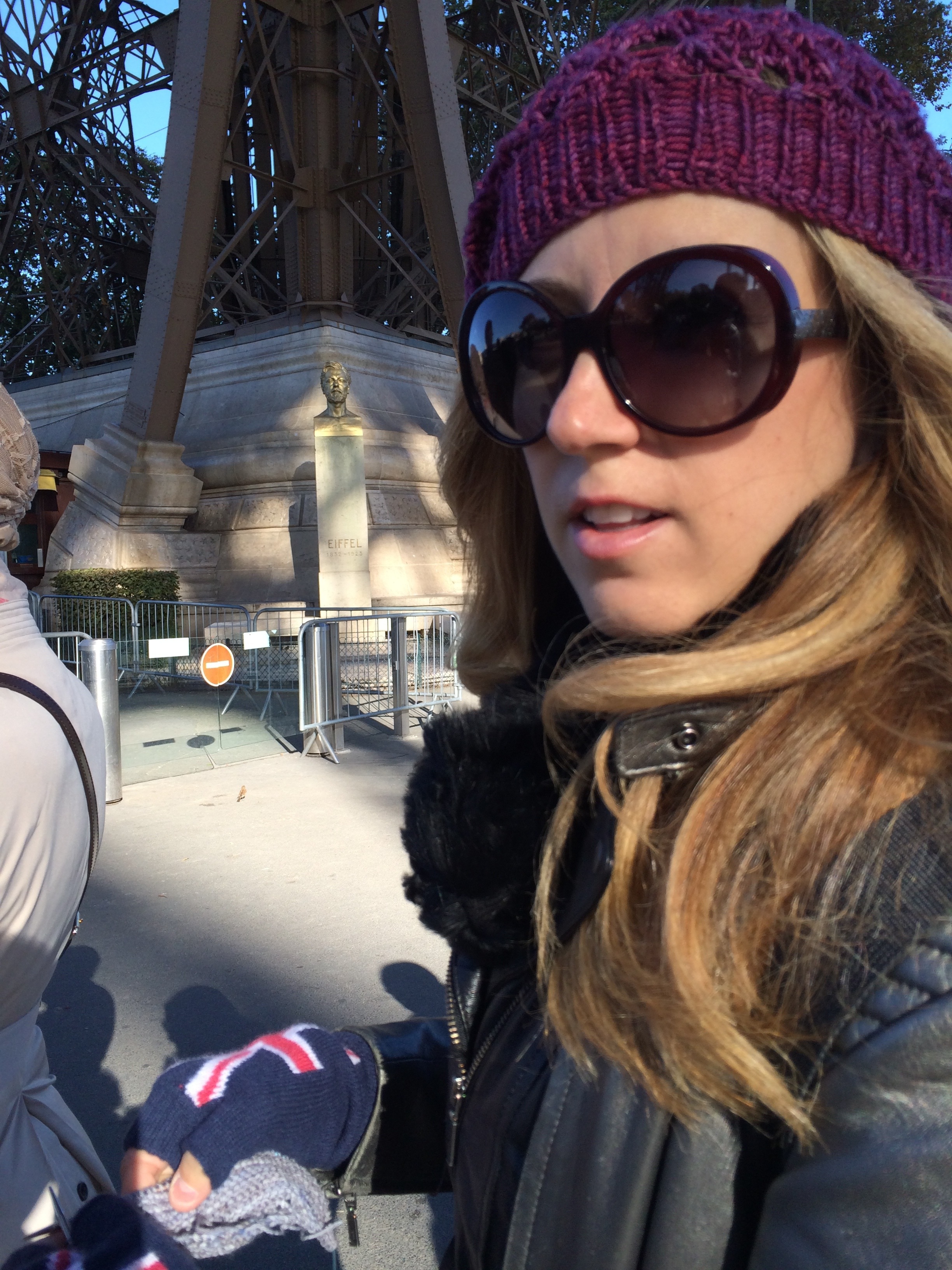 It was a long queue for the Eiffel Tower so I kept busy with my knitting!