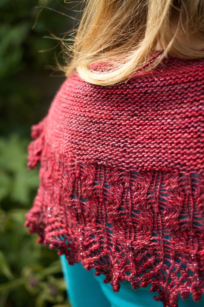 The garter stitch body of Cloud Illusions is perfect for the round smooshy single of the Tanis Red Label yarn.