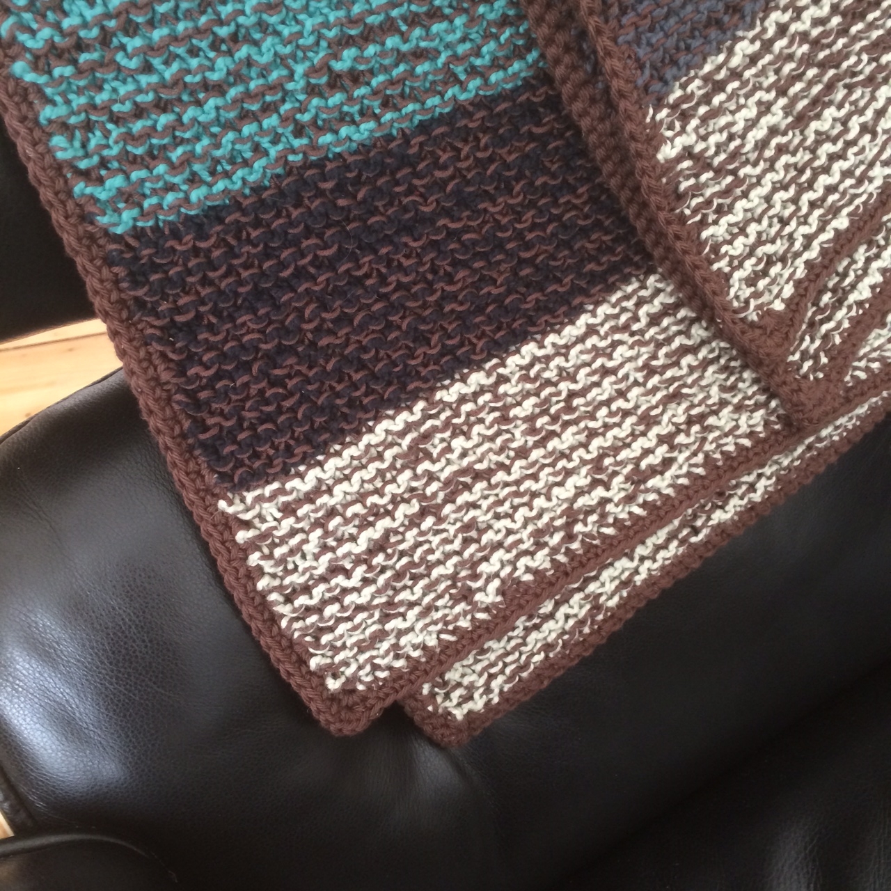 Detail shot of the crochet border - just two rows of single crochet all the way around.
