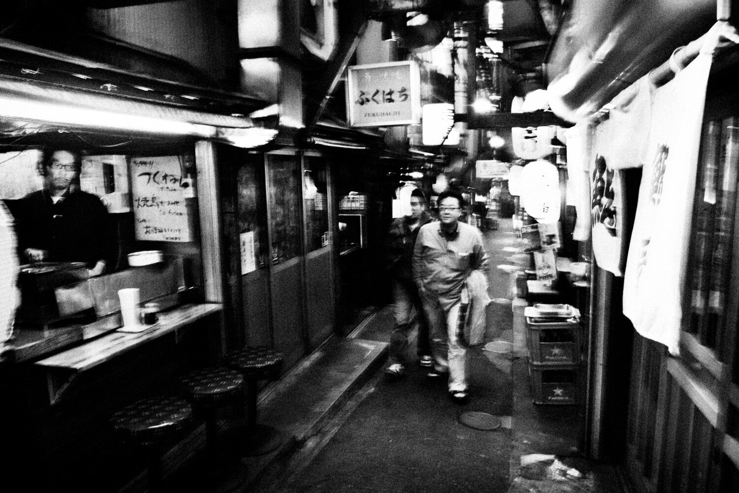 Tokyo-Japan-Street-Photography-BW-EdwardOsborn-6.jpg