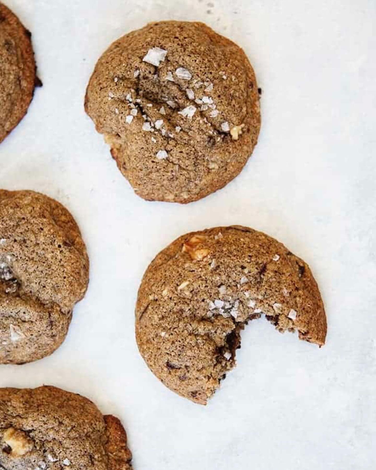 BEAUTIFUL FOOD BY DESIGN | Happy Friday. Cookie Monster craving. Cooking with American heirloom products expands your kitchen repertoire, begin with Chocolate Chunk Buckwheat Cookies, the newest little jewel from the kitchen.

TAP BIO FOR LINK
https: