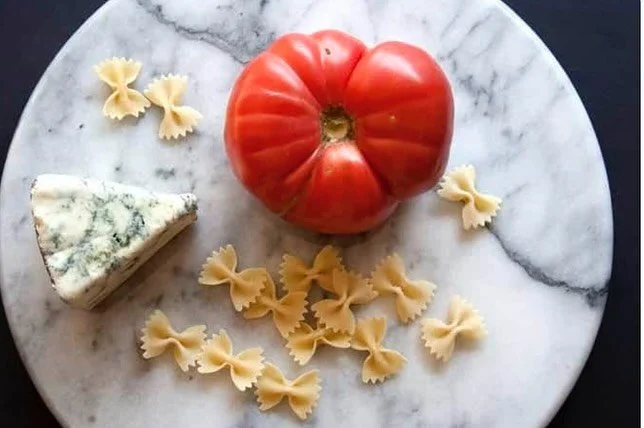 BEAUTIFUL FOOD BY DESIGN | This one is so good on repeat for years. Friday Night Luxe. The beauty of dining in on a Friday night to pasta befitting even your favorite local trattoria &ndash; Farfalle with Gorgonzola. 
TAP BIO FOR RECIPE 
https://bijo