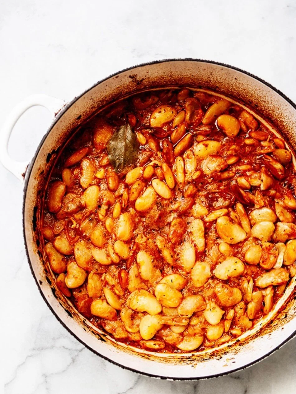 BEAUTIFUL FOOD BY DESIGN | Grab a little wintery comfort with a bowl of GIANT BEANS WITH TOMATOES AND HERBS a simple oven bake bursting with flavor-no boring beans here!

TAP BIO FOR LINK
https://bijouxs.com/giant-beans-with-tomatoes-herbs/
.
.
#bean