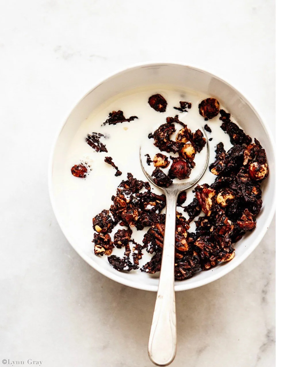 BEAUTIFUL FOOD BY DESIGN | Some mornings you just really need chocolate, Bittersweet Chocolate Granola is here to fulfill your breakfast cravings-No. 621 from the Collection Membership 

TAP BIO FOR RECIPE 
https://bijouxs.com/bittersweet-chocolate-g