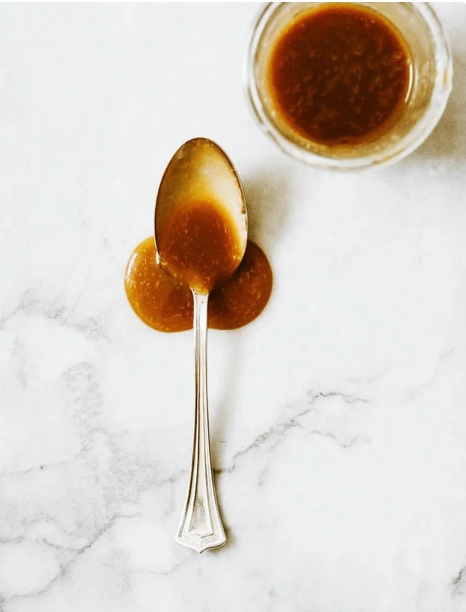 BEAUTIFUL FOOD BY DESIGN | Craving salty sweet caramel but not all the sugar? This Salted Sugar-Free Caramel Sauce checks all the boxes&ndash;sweet, golden and creamy sauce. I used it to top vanilla bean gelato, for a special treat. Let&rsquo;s make 