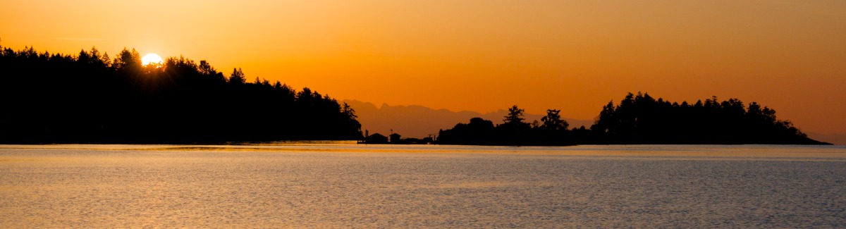 2010-05-09 at 05-58-12 departures bay island nanaimo ocean seascape silhouette sunrise landscape.jpg