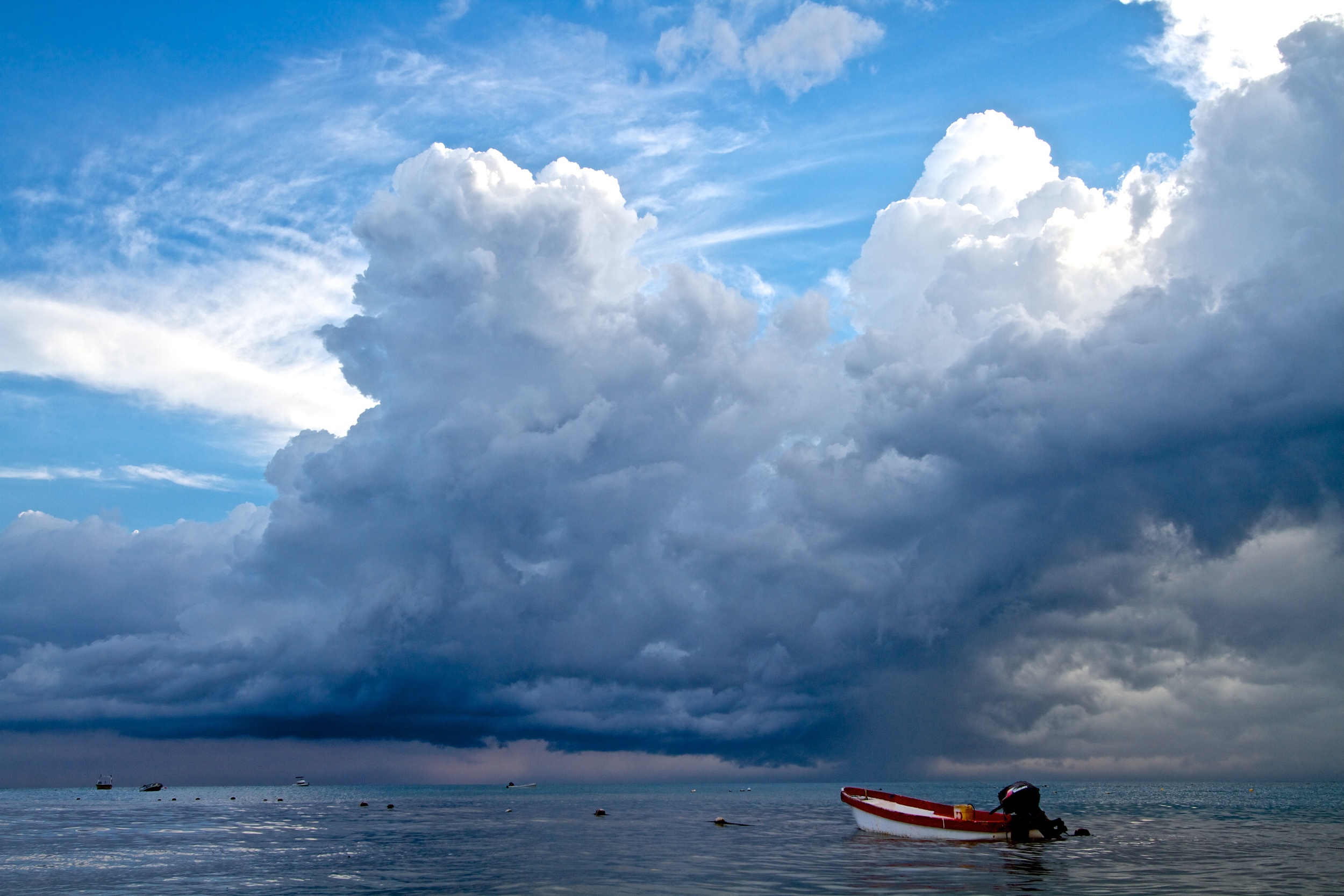 2012-12-27 at 15-04-59 Boats, Seascape, Water, Clouds, Sky, Dramatic, Blue, Ocean, Storm.jpg