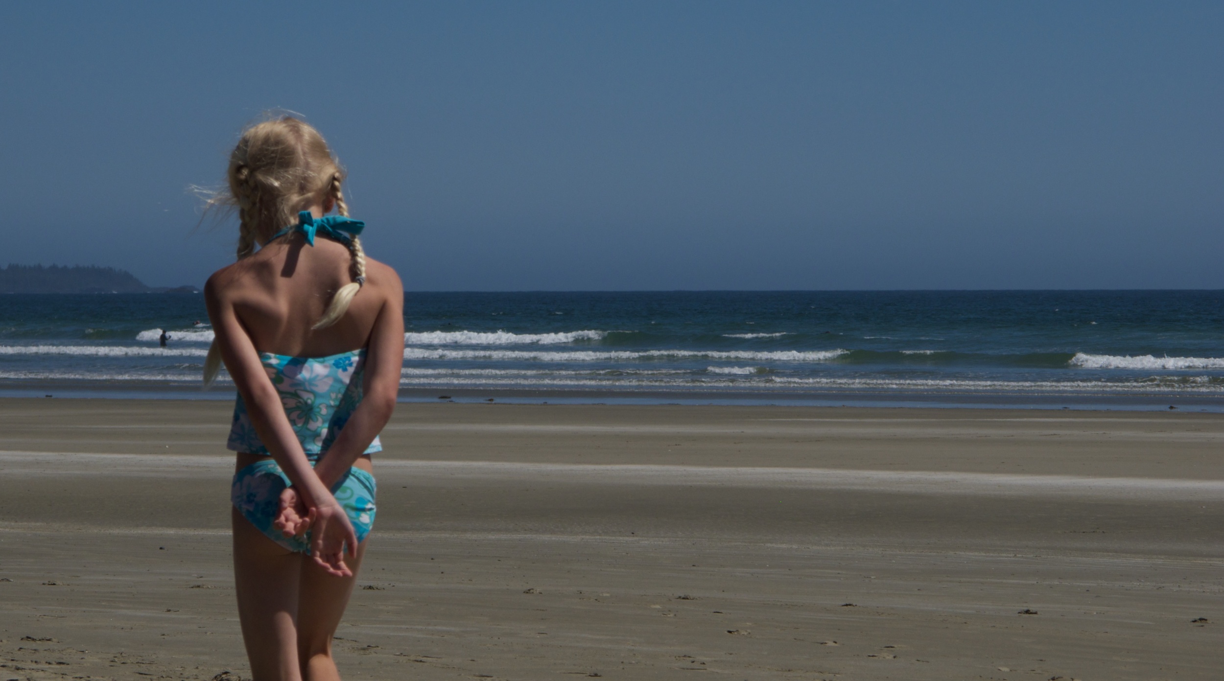 2010-07-06 at 14-29-50 Back, Beach, Blue, Girl, Long Beach, Ocean, Portrait, Sand, Thought.jpg