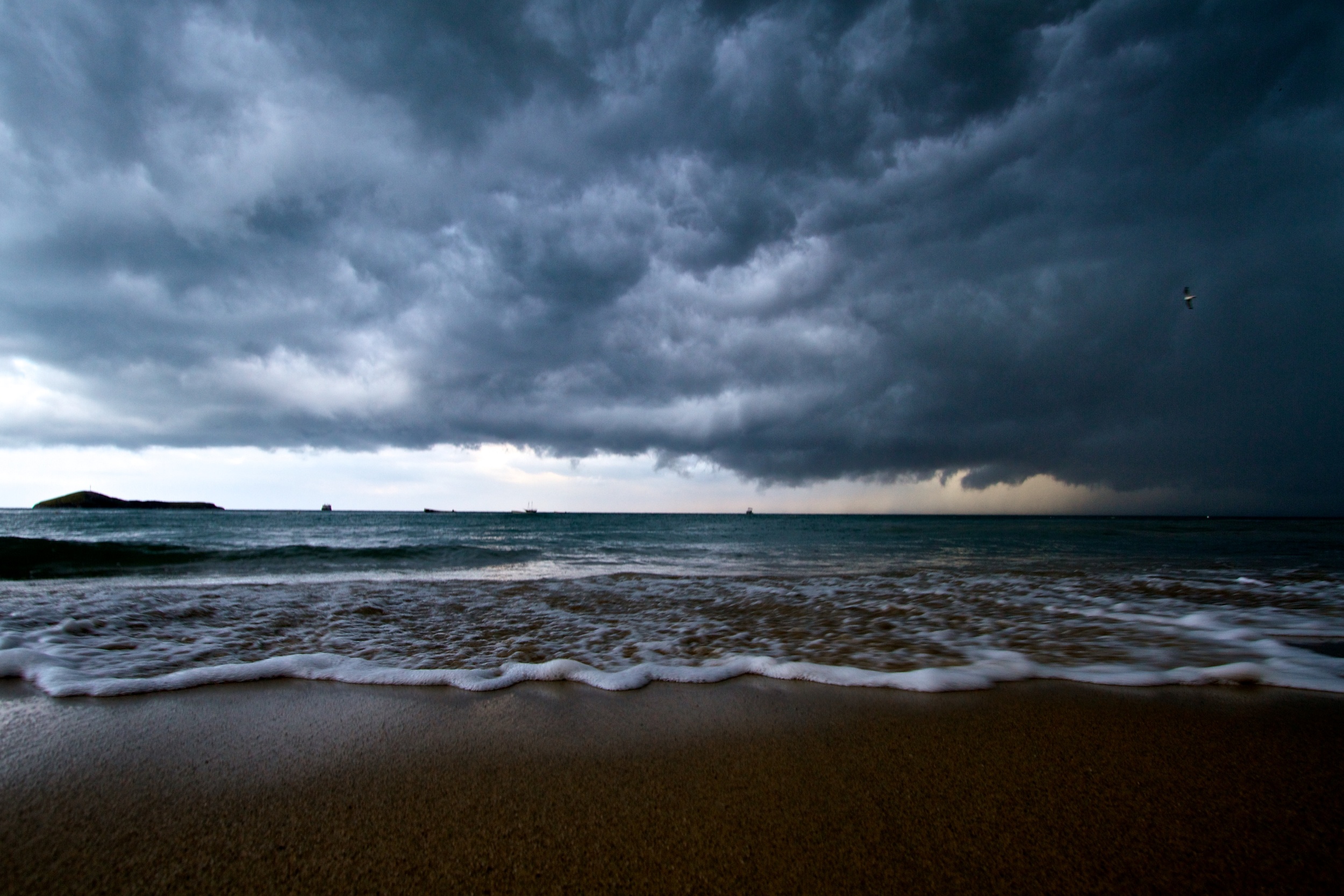 2012-12-27 at 14-48-09 Beach, Dark, Ocean, Panama, Seascape, Sky, Storm, Threatening.jpg