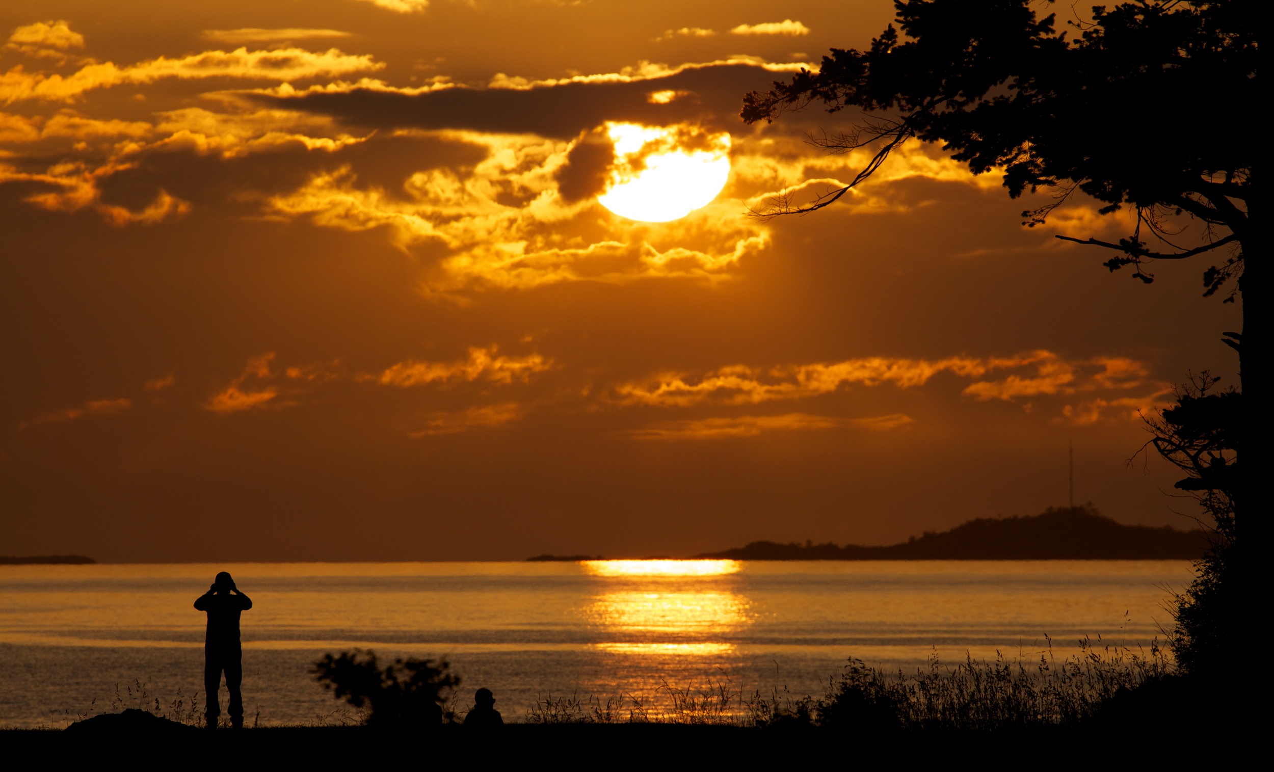 2013-06-08 at 21-07-42 Clouds, Portraits, Seascape, Silhouette, Sun, Sunset, Yellow.jpg